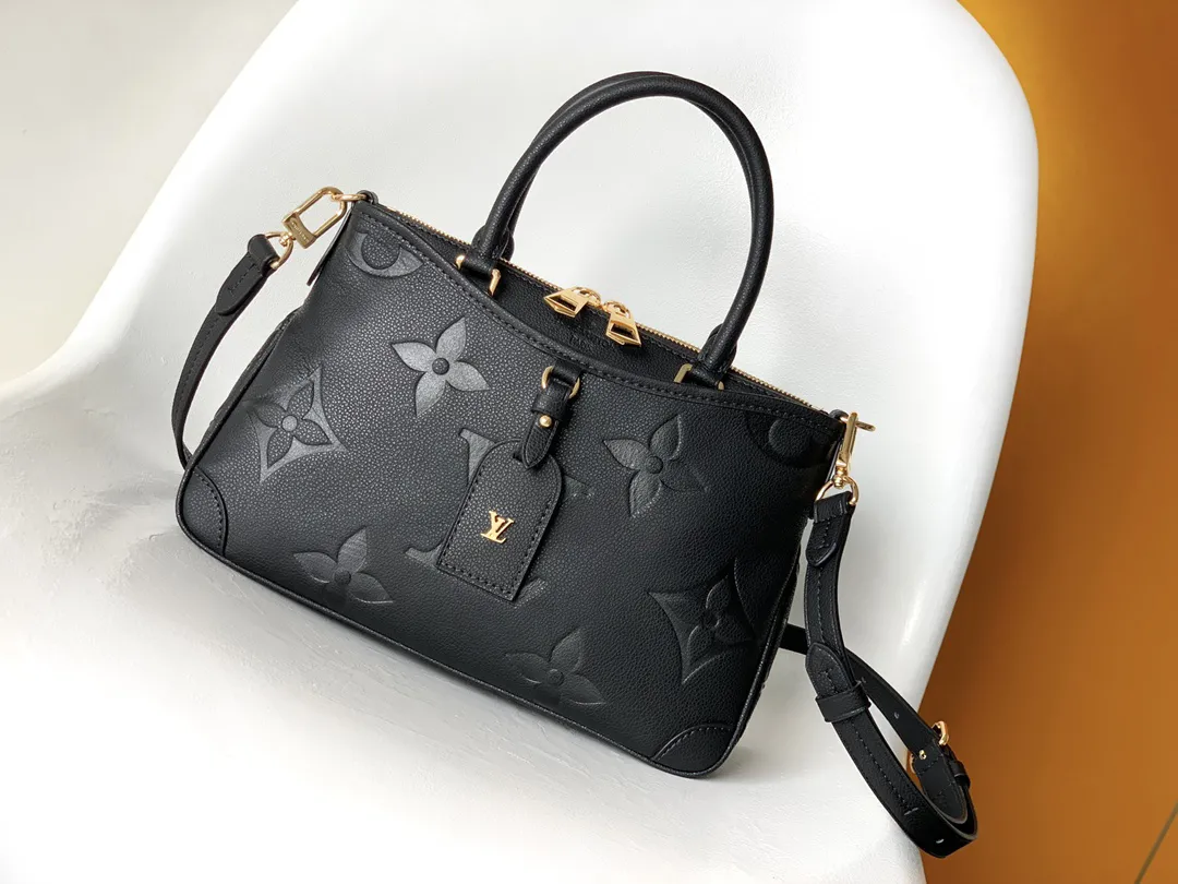 Alternative view of Louis Vuitton Trianon PM M46488