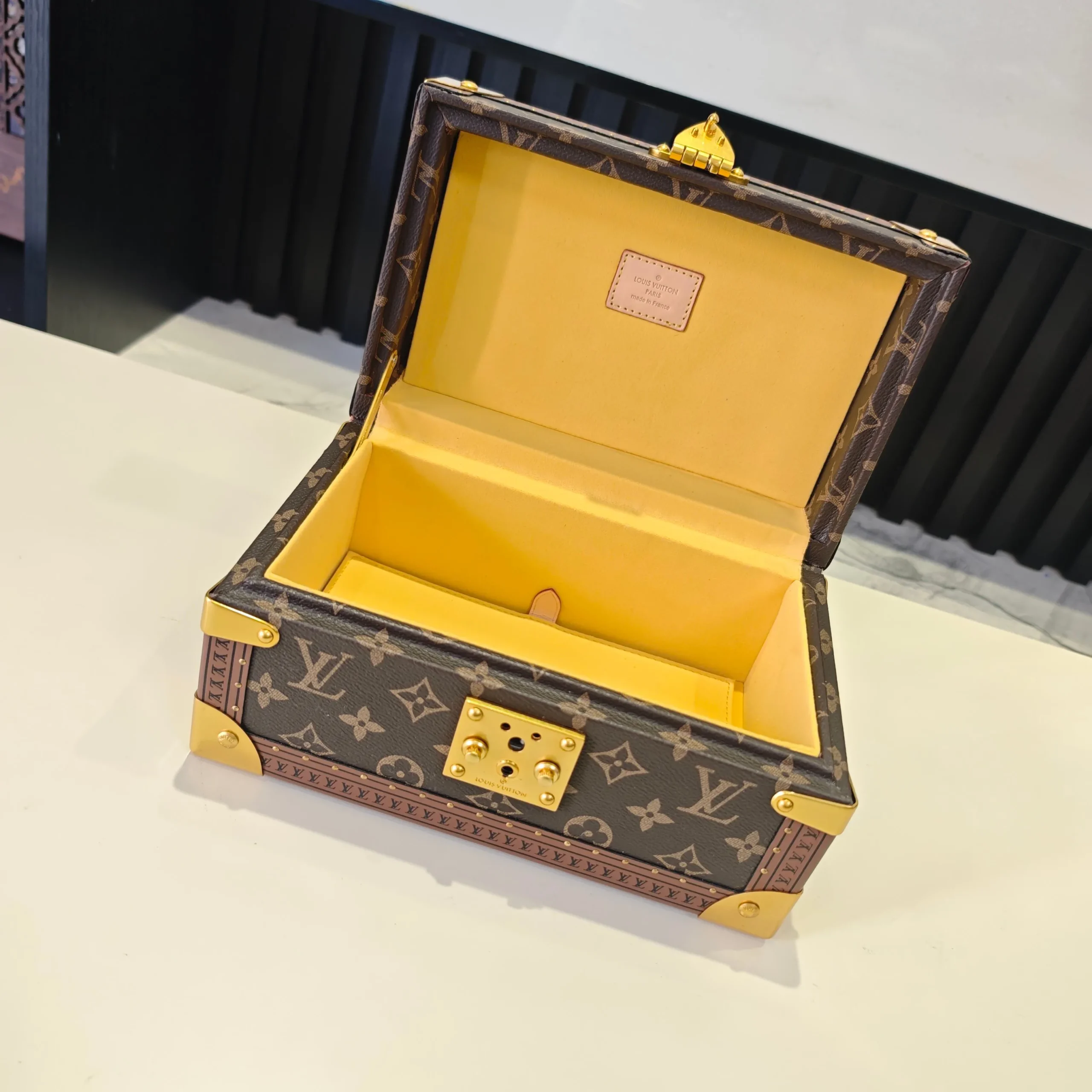 Louis Vuitton Coffret Trésor 24 M10137 - 图片 9