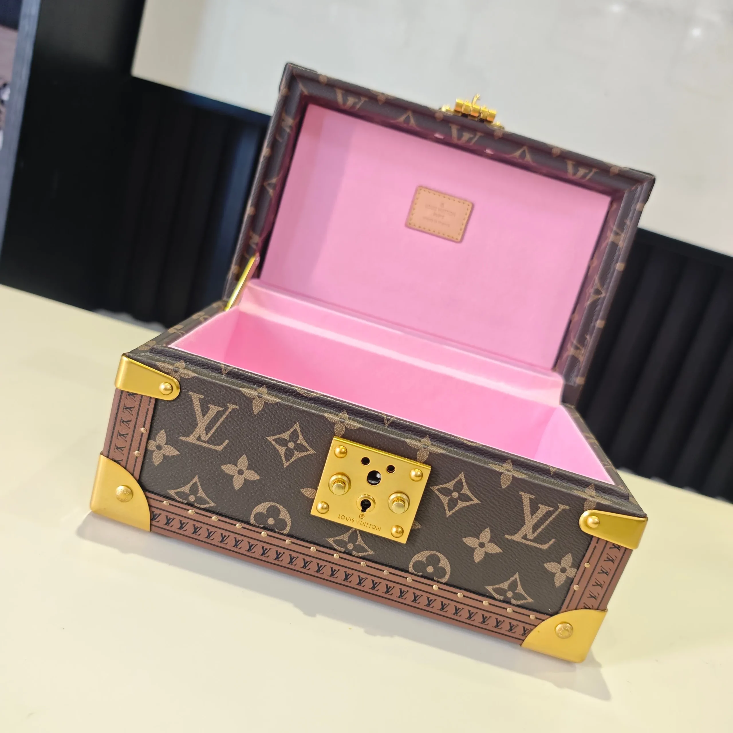Louis Vuitton Coffret Trésor 24 M20292 - 图片 8