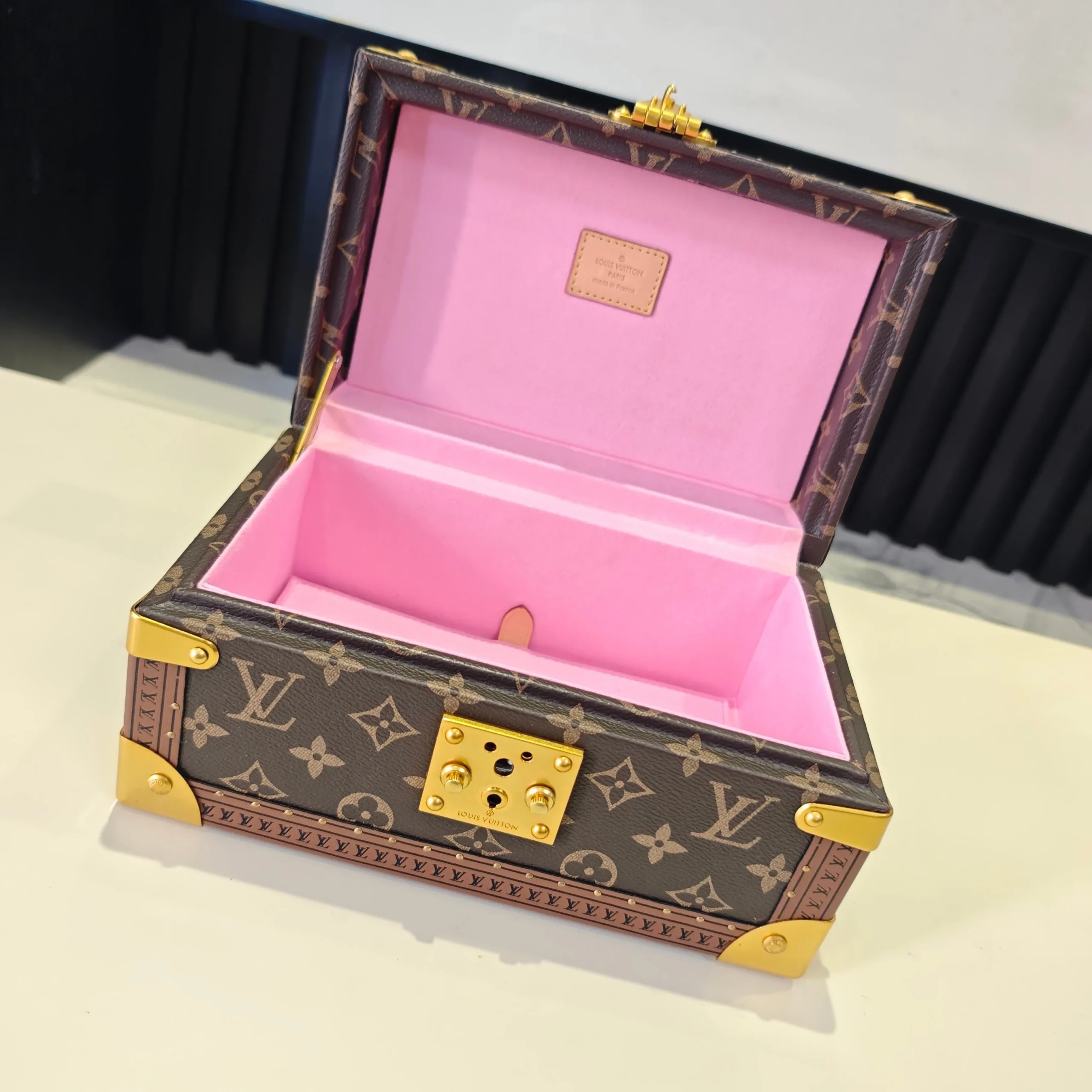 Louis Vuitton Coffret Trésor 24 M20292 - 图片 9