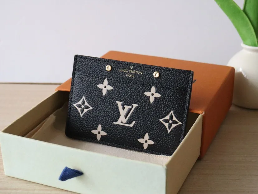 Louis Vuitton Card Holder M81022 - 图片 4