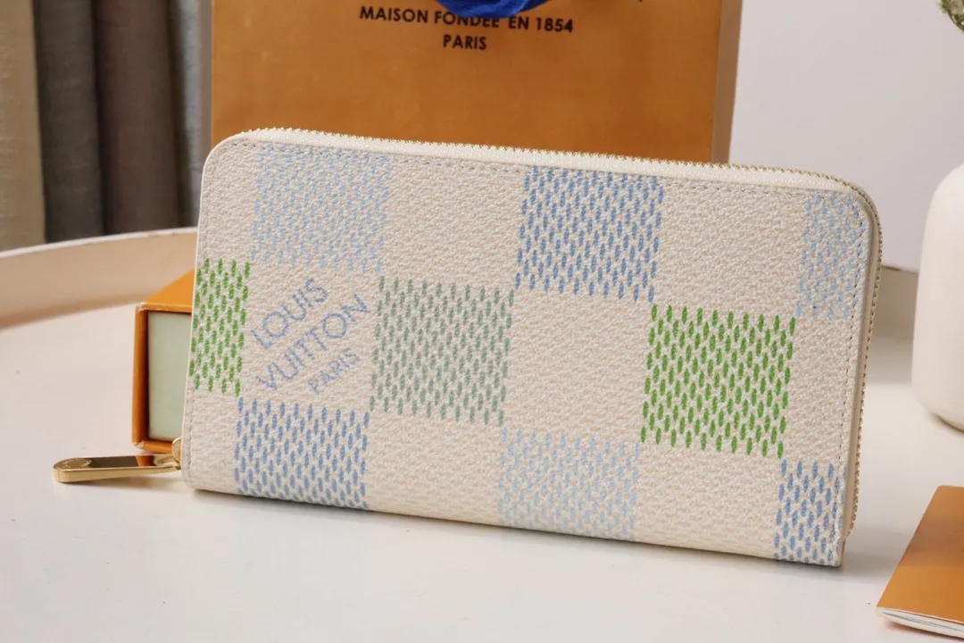 Louis Vuitton Zippy Wallet N40748 - Image 4