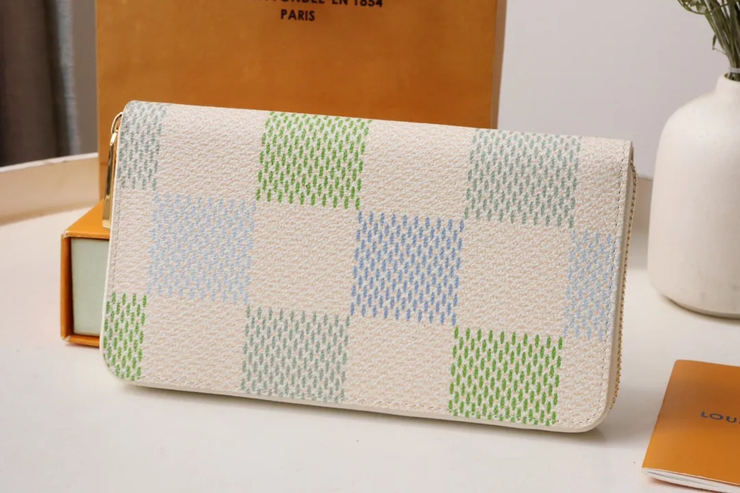Louis Vuitton Zippy Wallet N40748 - Image 5