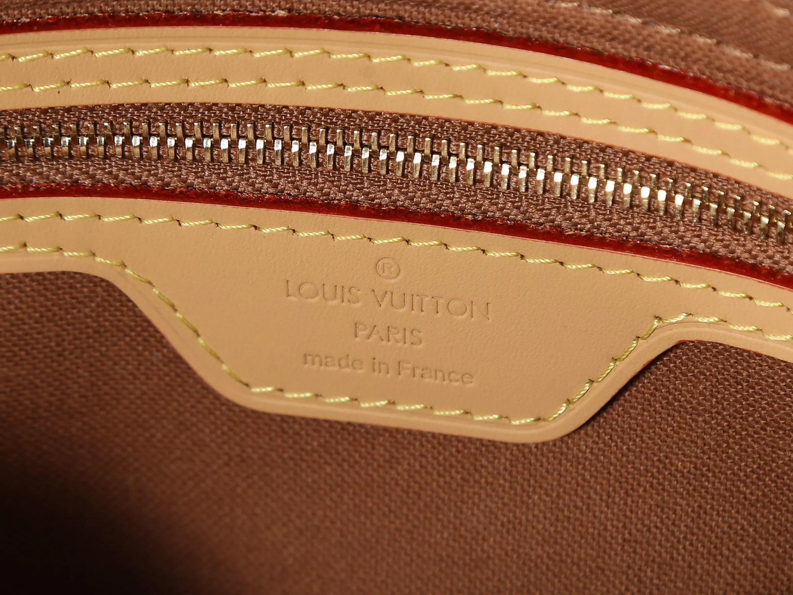 Alternative view of Louis Vuitton Trotter M51240