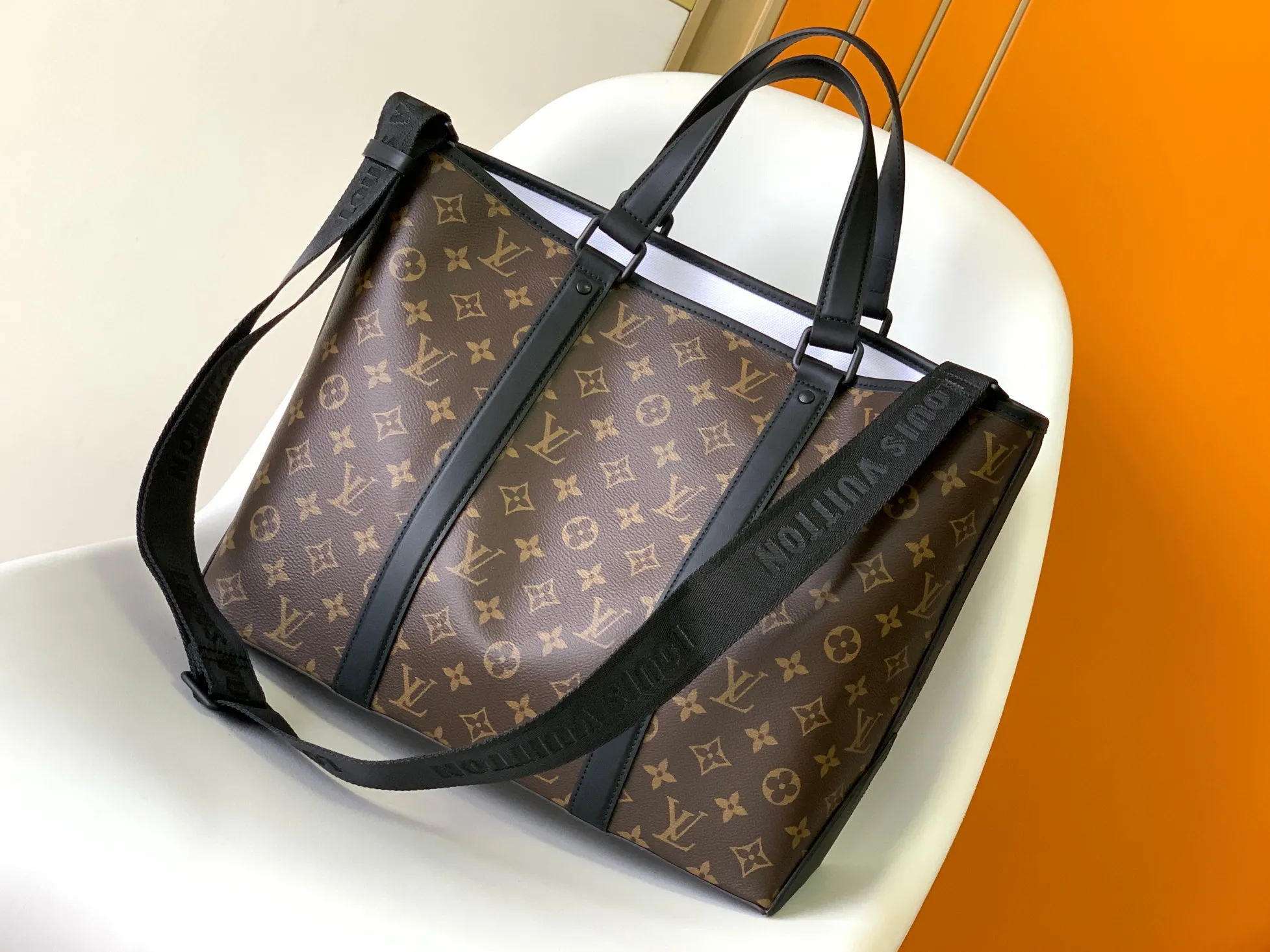 Louis Vuitton Week-end Tote M45734 - Image 5