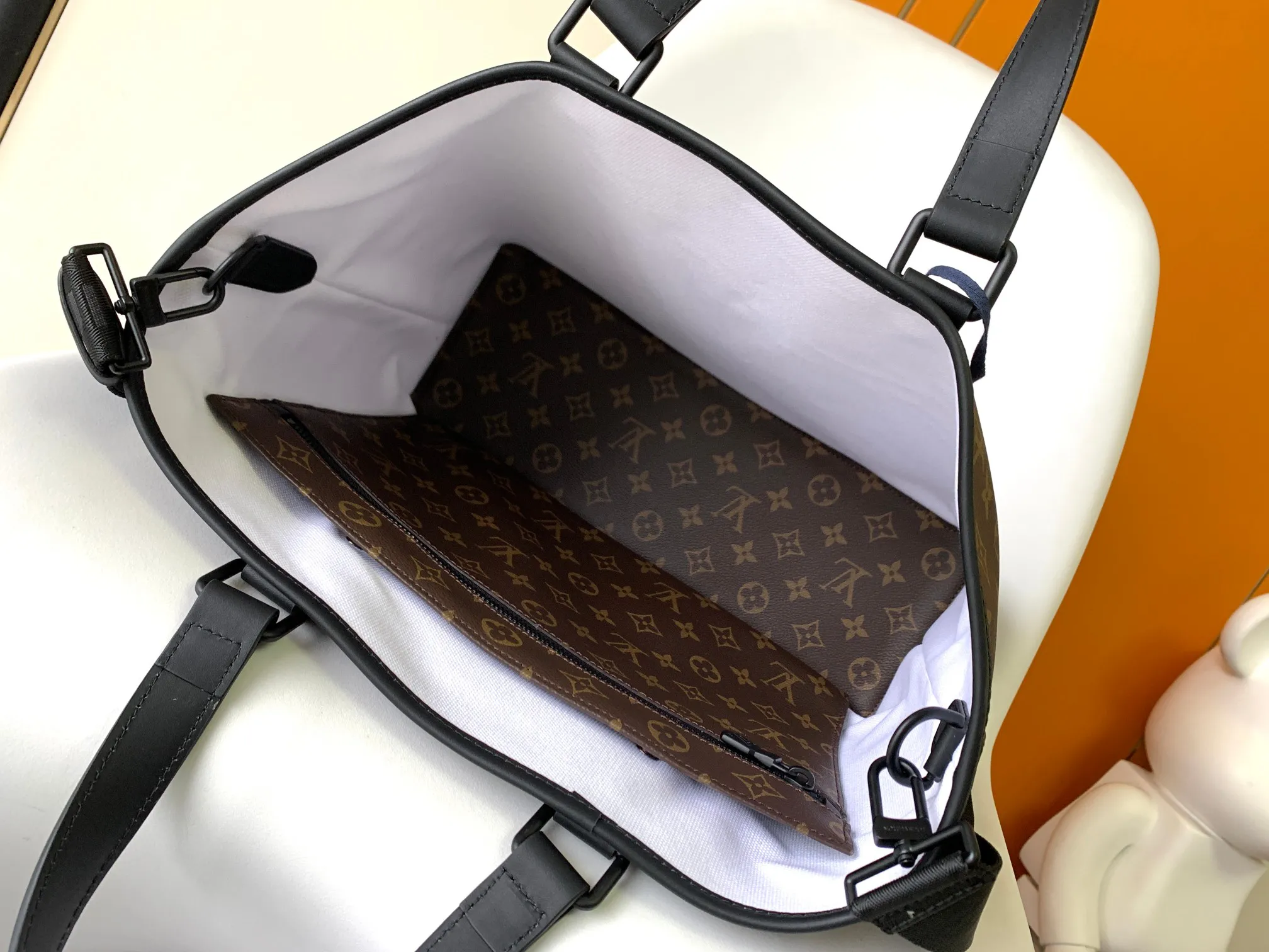 Louis Vuitton Week-end Tote M45734 - Image 8