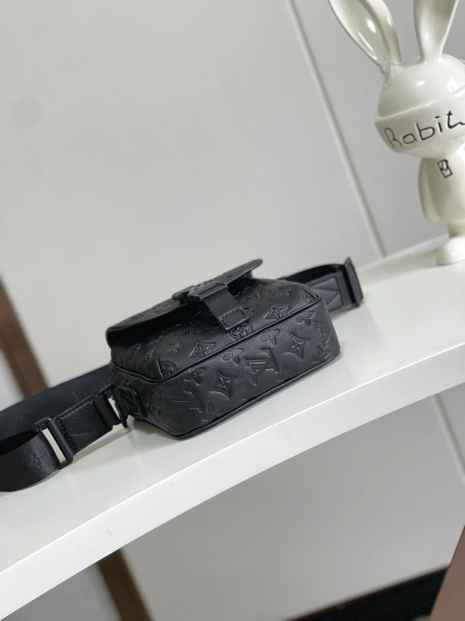 Louis Vuitton Getaway Messenger M12516 - Image 5