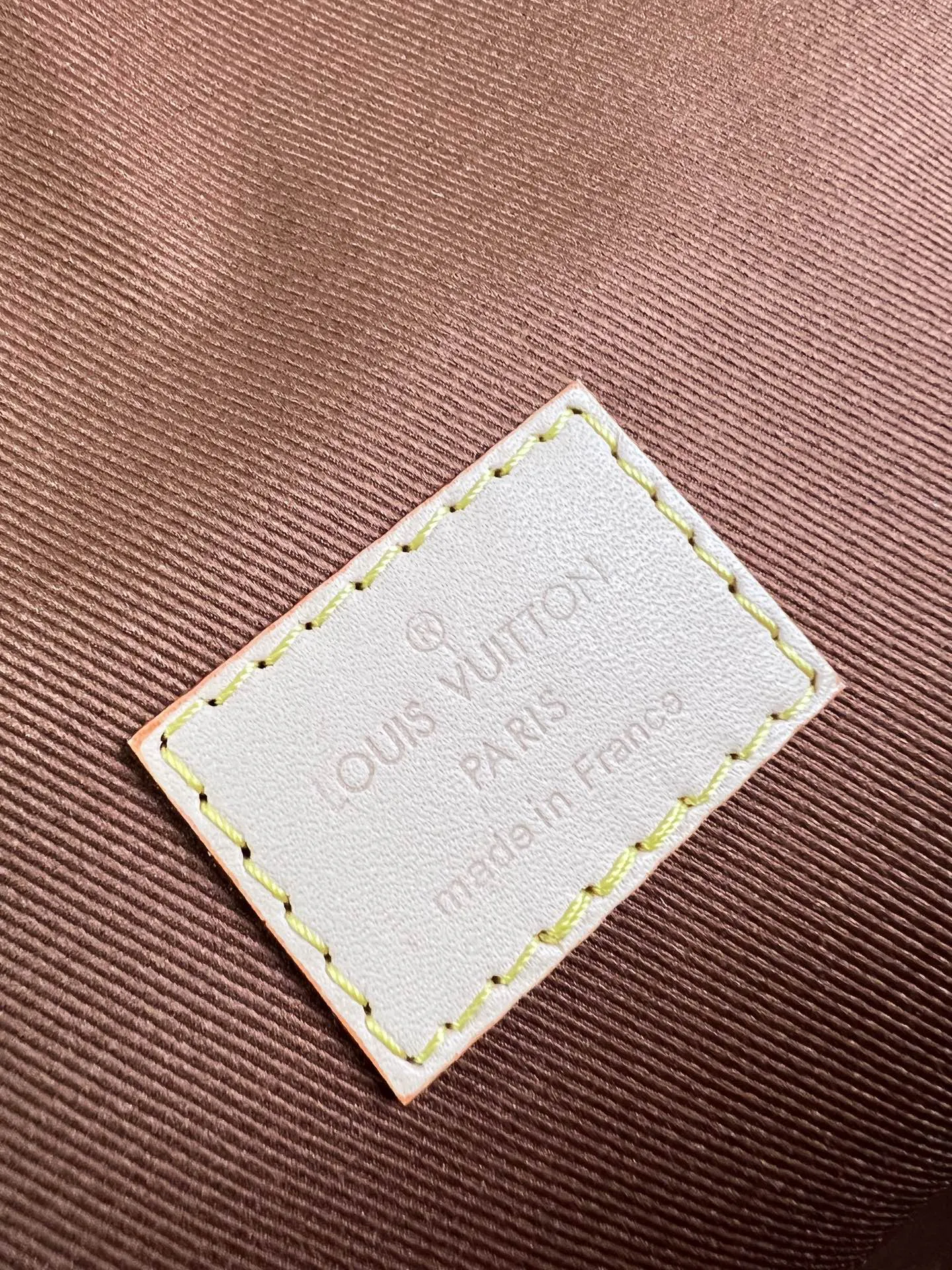 Alternative view of Louis Vuitton Packing Cube GM M43690