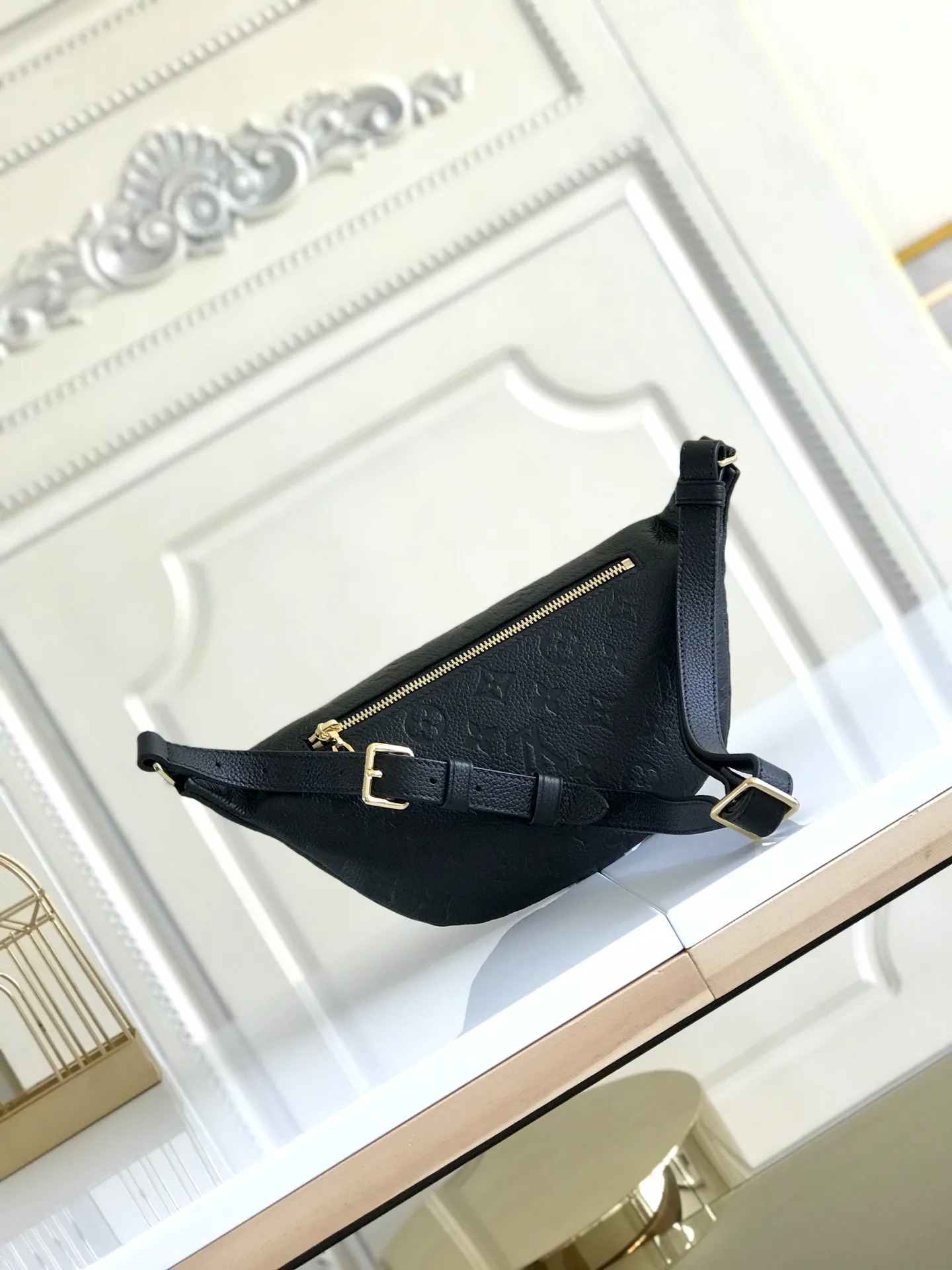 Louis Vuitton BUMBAG M44812 - 图片 4