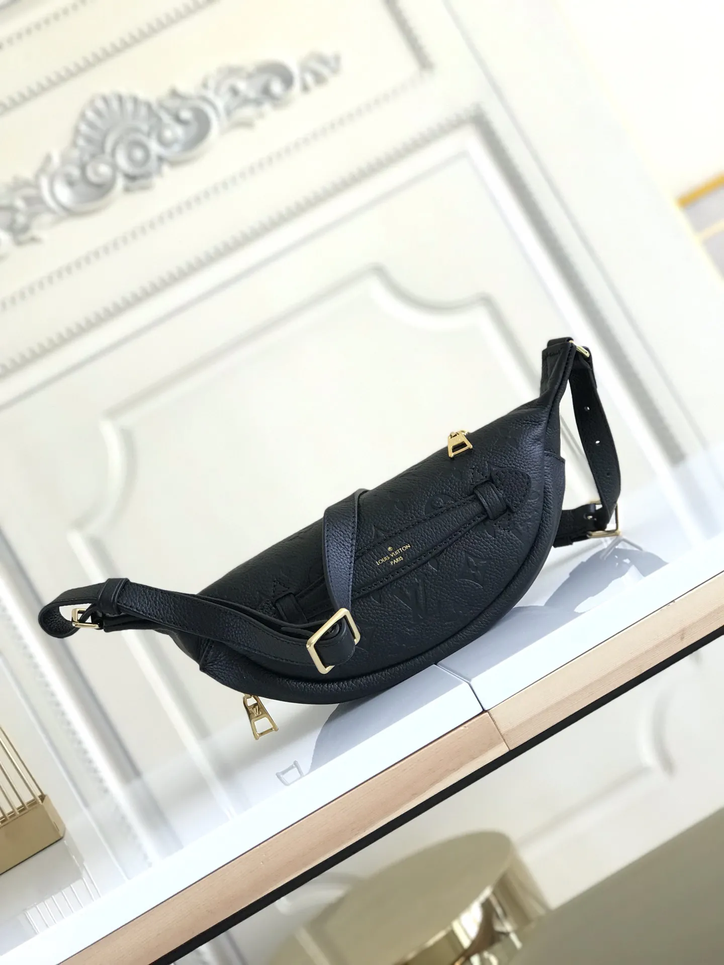 Louis Vuitton BUMBAG M44812 - 图片 5