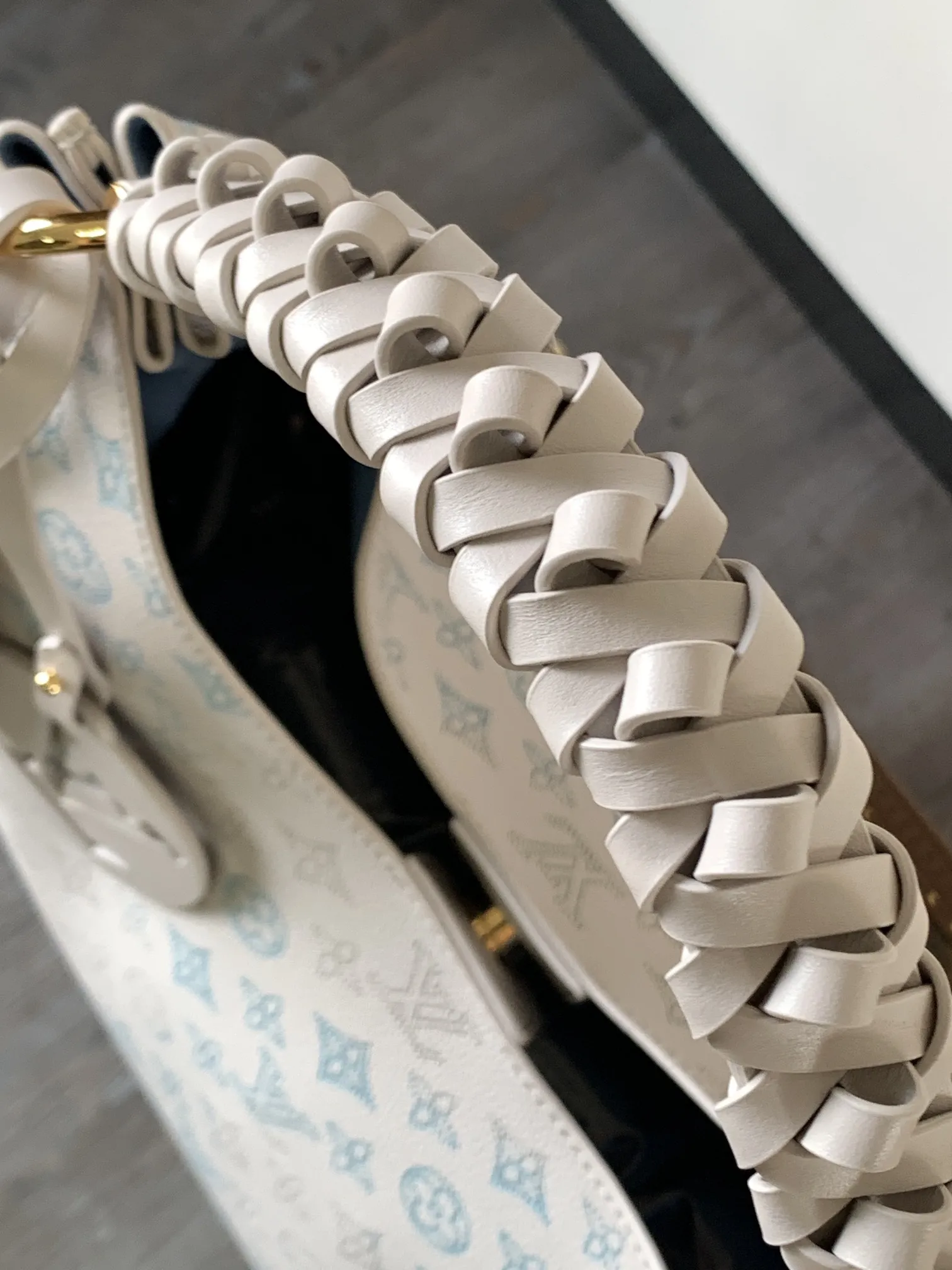 Louis Vuitton Carmel M12093 - 图片 8