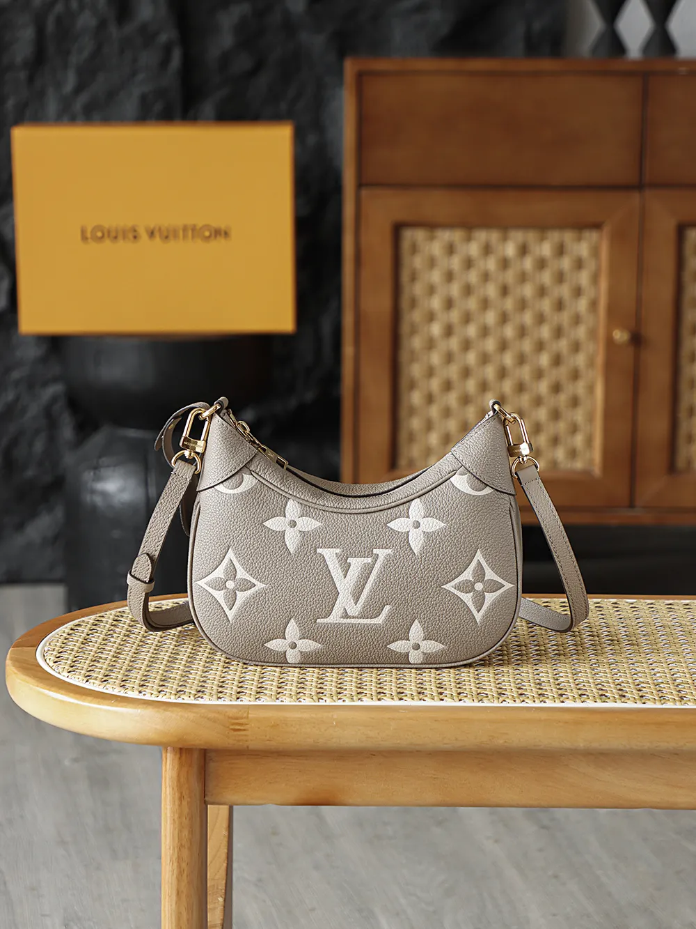 Louis Vuitton Bagatelle M46112 - 图片 3