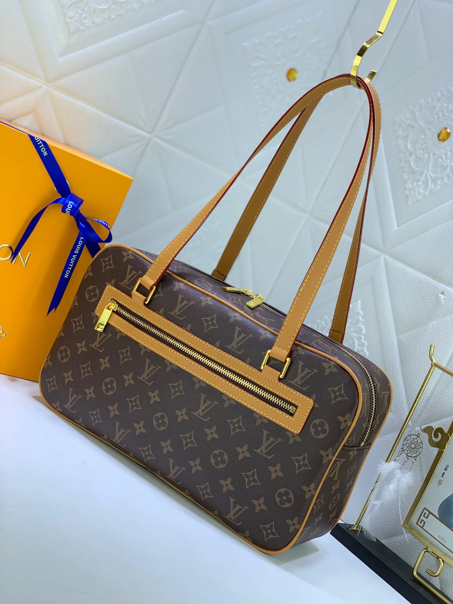 Louis Vuitton Cite GM M51181 - 图片 2