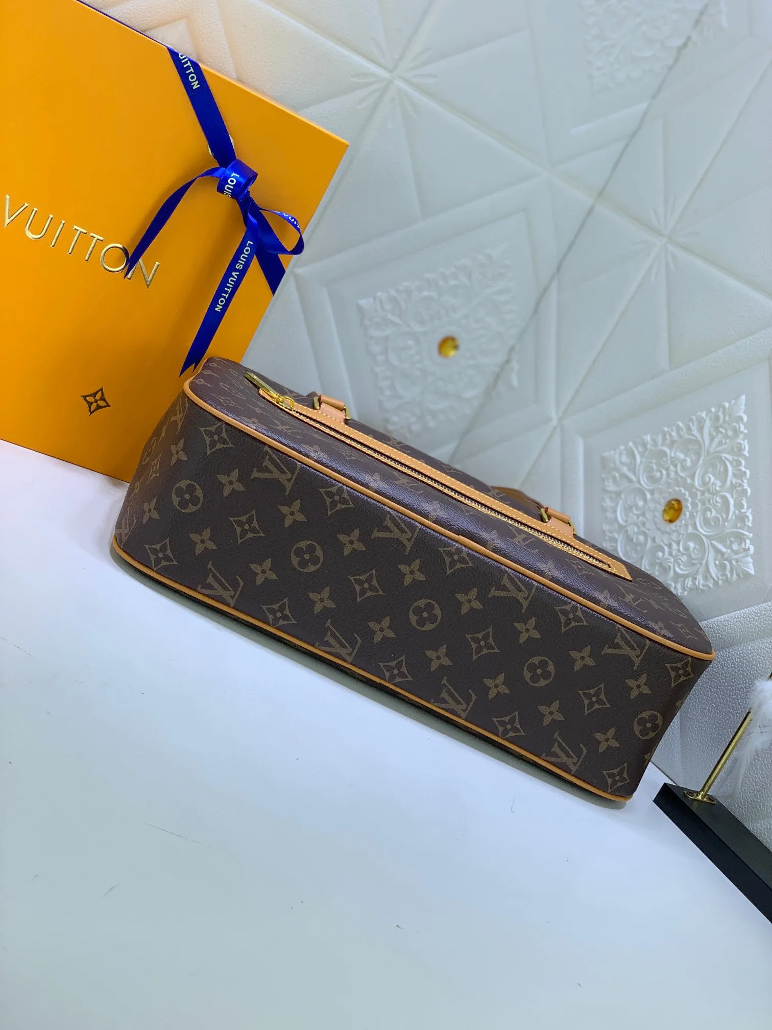 Louis Vuitton Cite GM M51181 - 图片 4