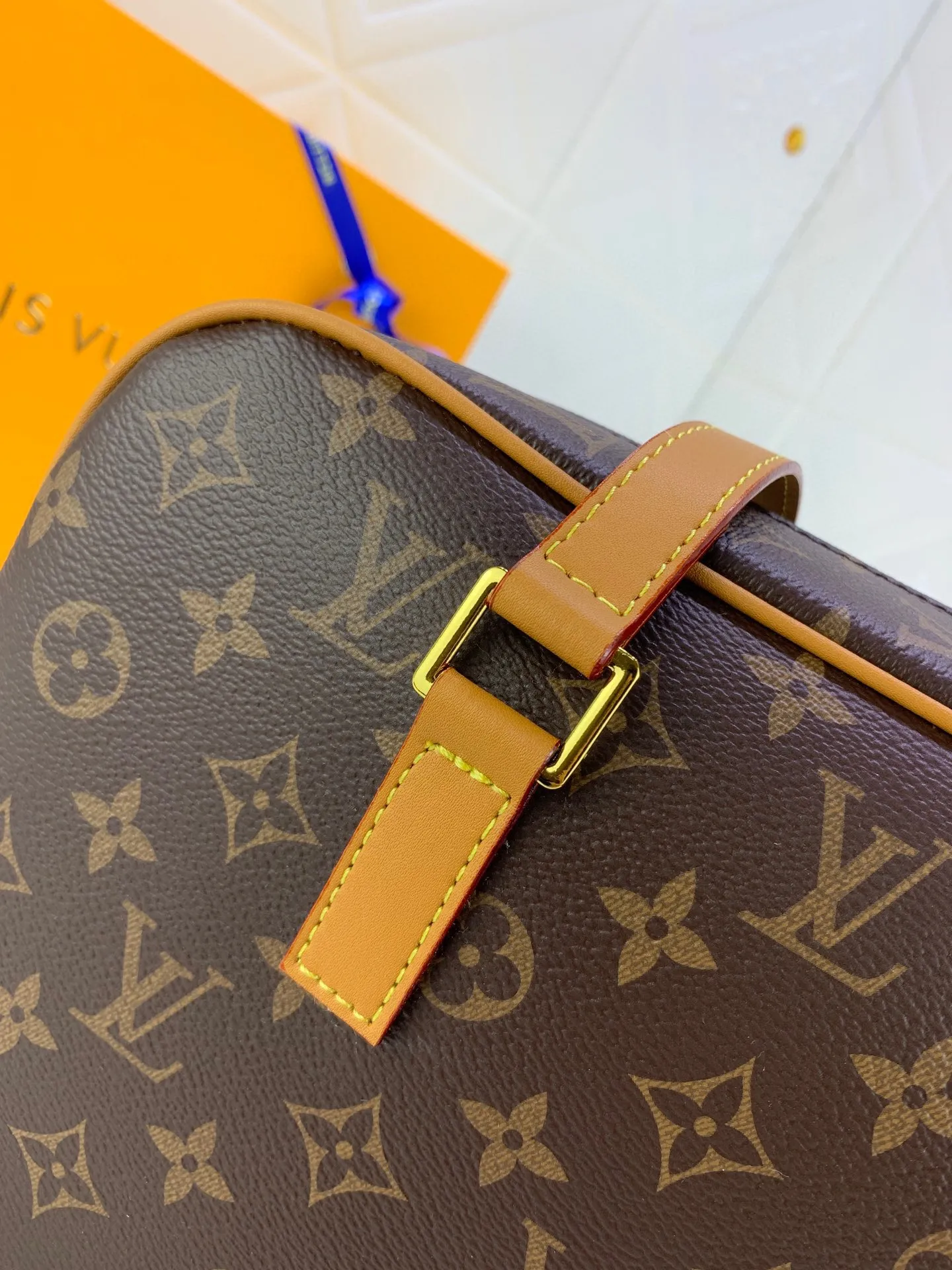 Louis Vuitton Cite GM M51181 - 图片 6