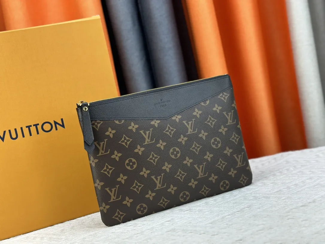 Louis Vuitton Daily Pouch M62048 - 图片 4