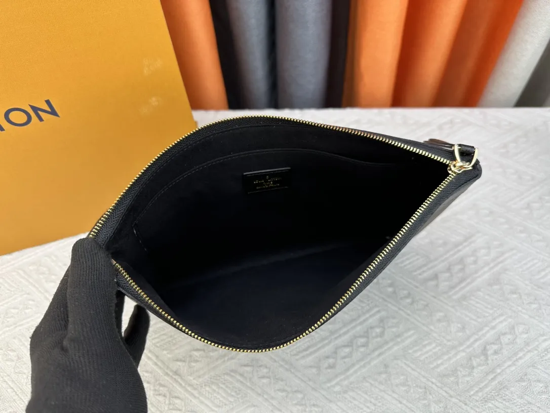Louis Vuitton Daily Pouch M62048 - 图片 10
