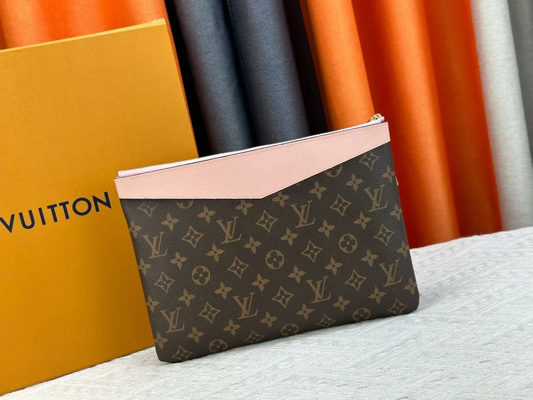 Louis Vuitton Daily Pouch M62942 - 图片 13
