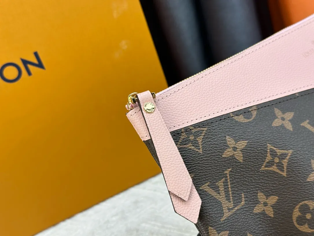 Louis Vuitton Daily Pouch M62942 - 图片 15