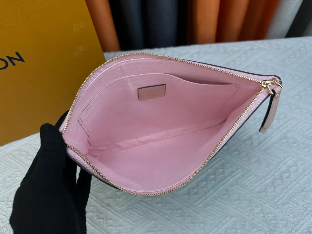 Louis Vuitton Daily Pouch M62942 - 图片 18