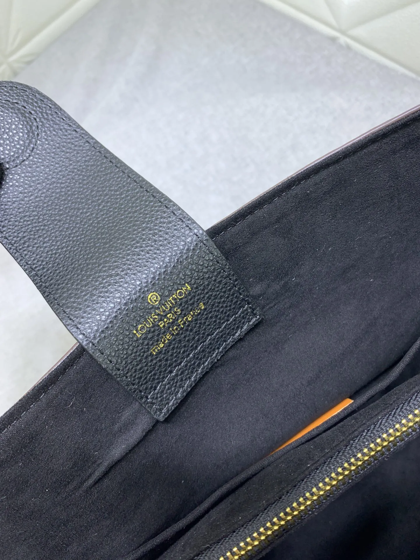 Alternative view of Louis Vuitton Riverside N40050