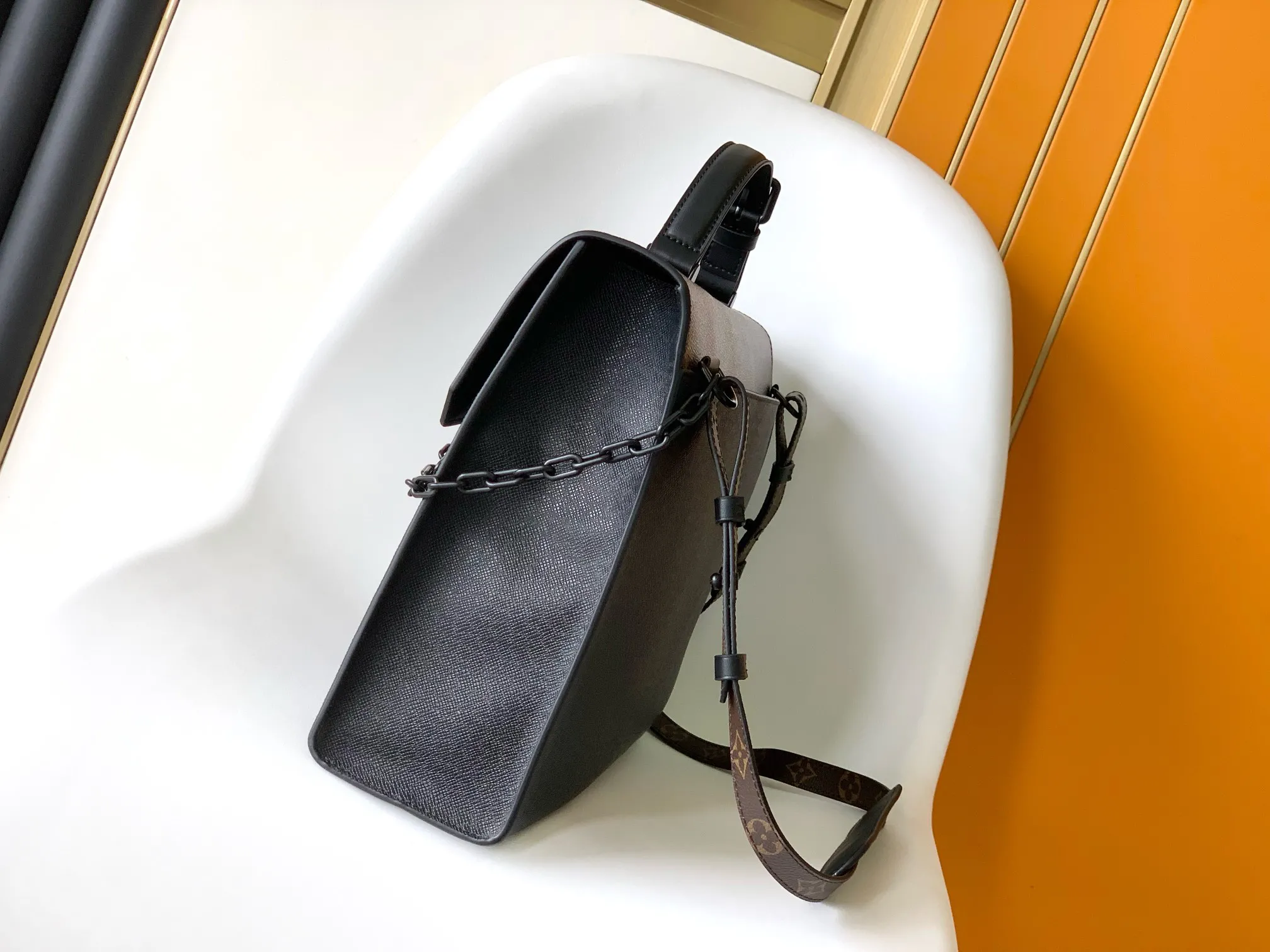 Louis Vuitton Robusto M30591 - 图片 4