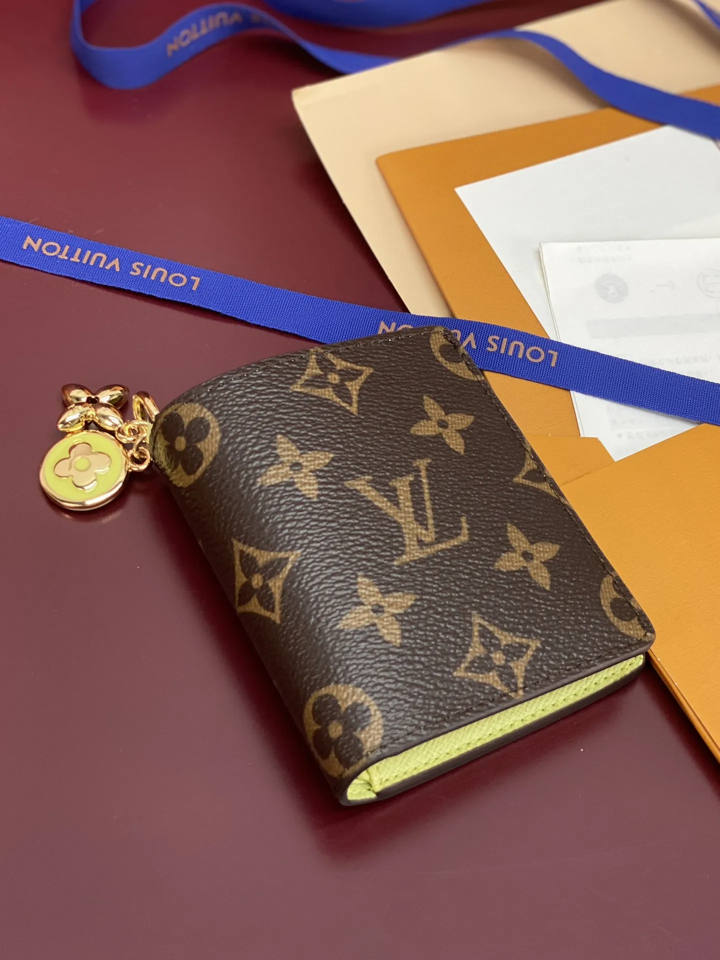 Louis Vuitton LV Charms Pocket Wallet M14628 - 图片 2