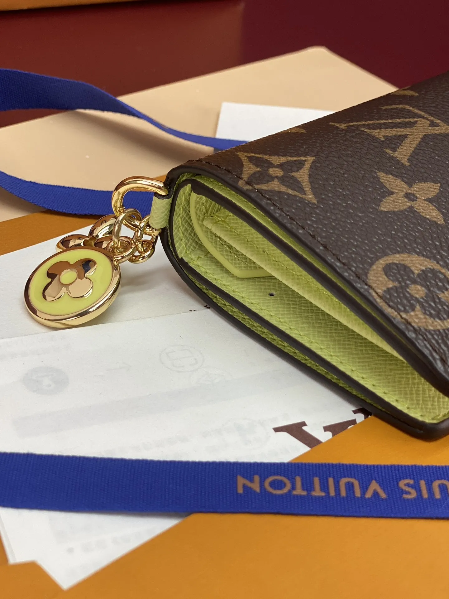 Louis Vuitton LV Charms Pocket Wallet M14628 - 图片 10