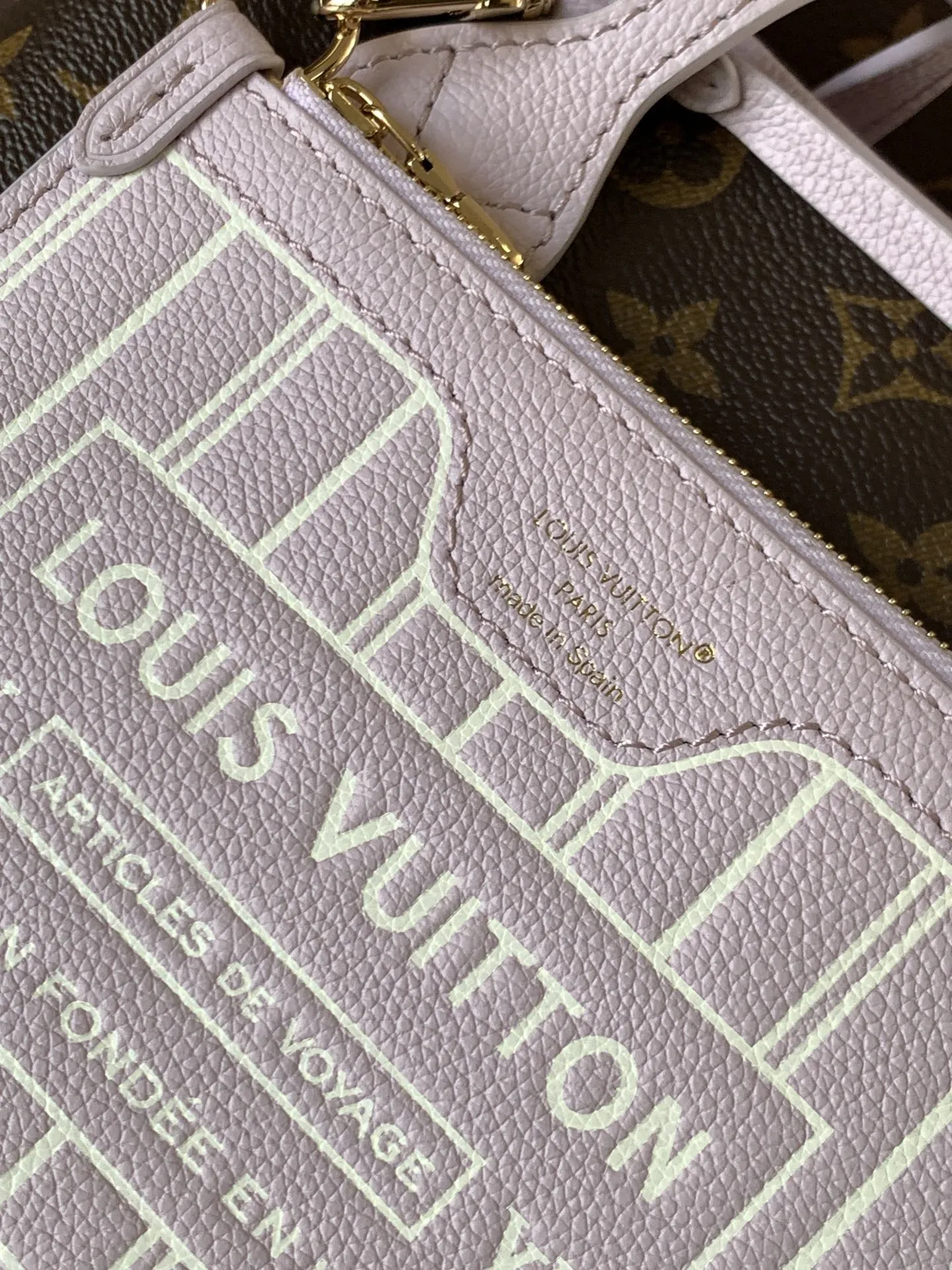 Alternative view of Louis Vuitton Neverfull Bandoulière Inside Out BB M25656