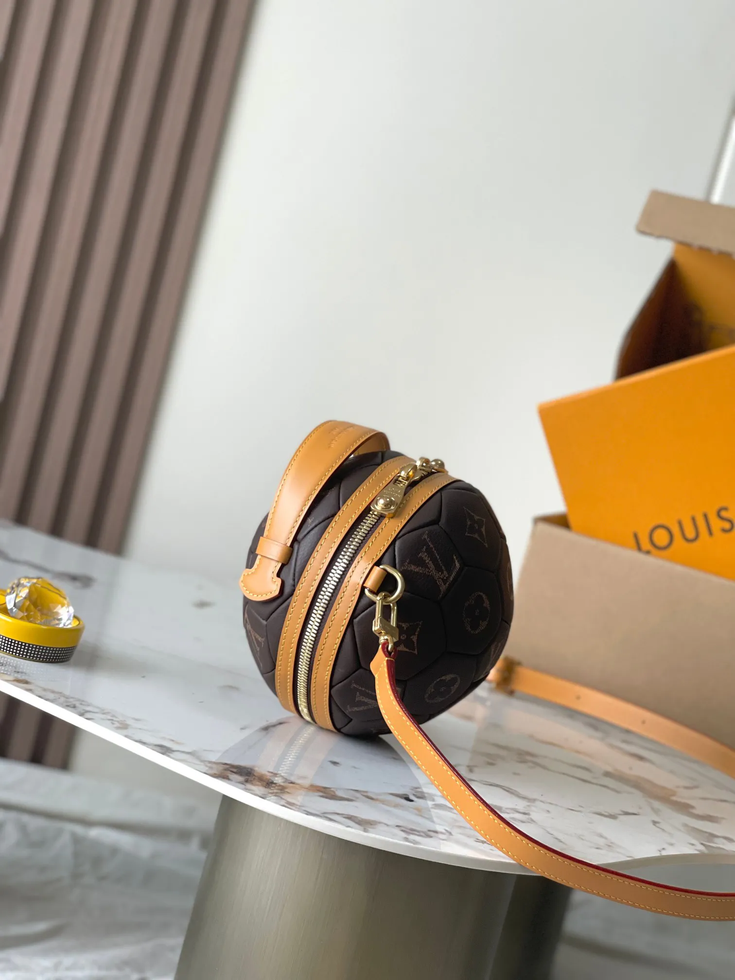 Louis Vuitton Soccer Ball Bag M13894 - 图片 4