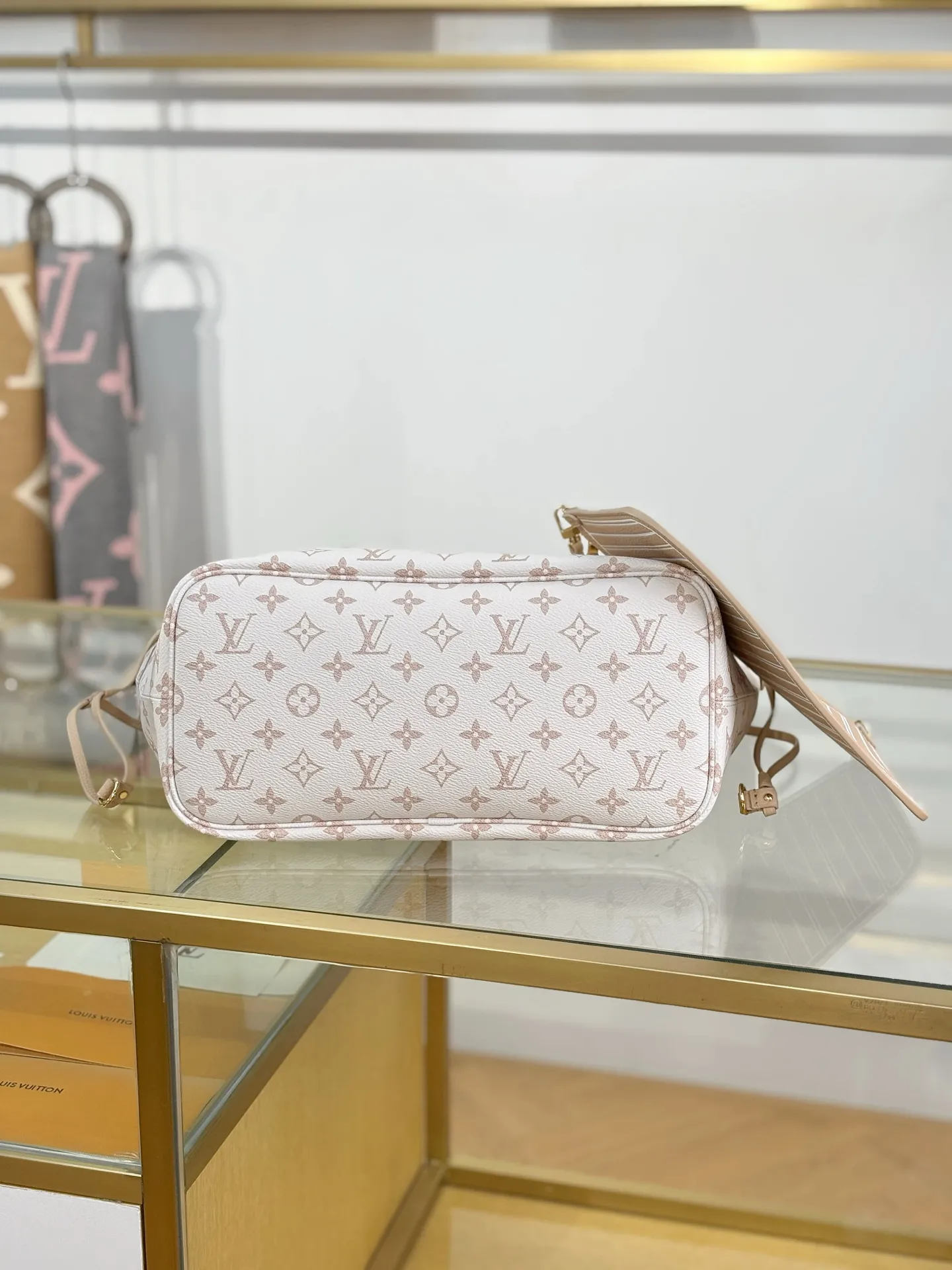 Alternative view of Louis Vuitton Neverfull Inside Out MM M25665