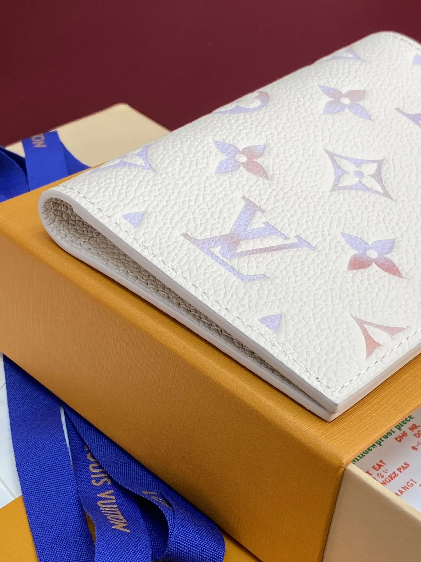 Louis Vuitton Passport Cover M25917 - 图片 2