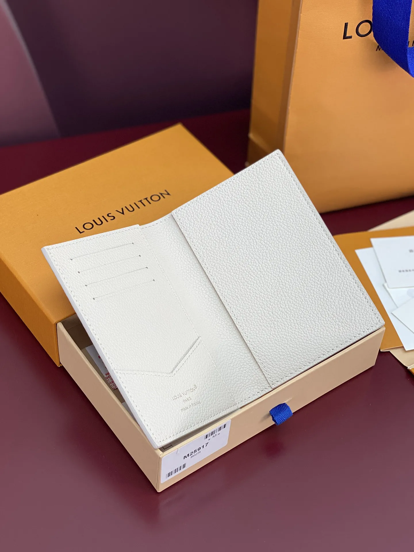 Louis Vuitton Passport Cover M25917 - 图片 6