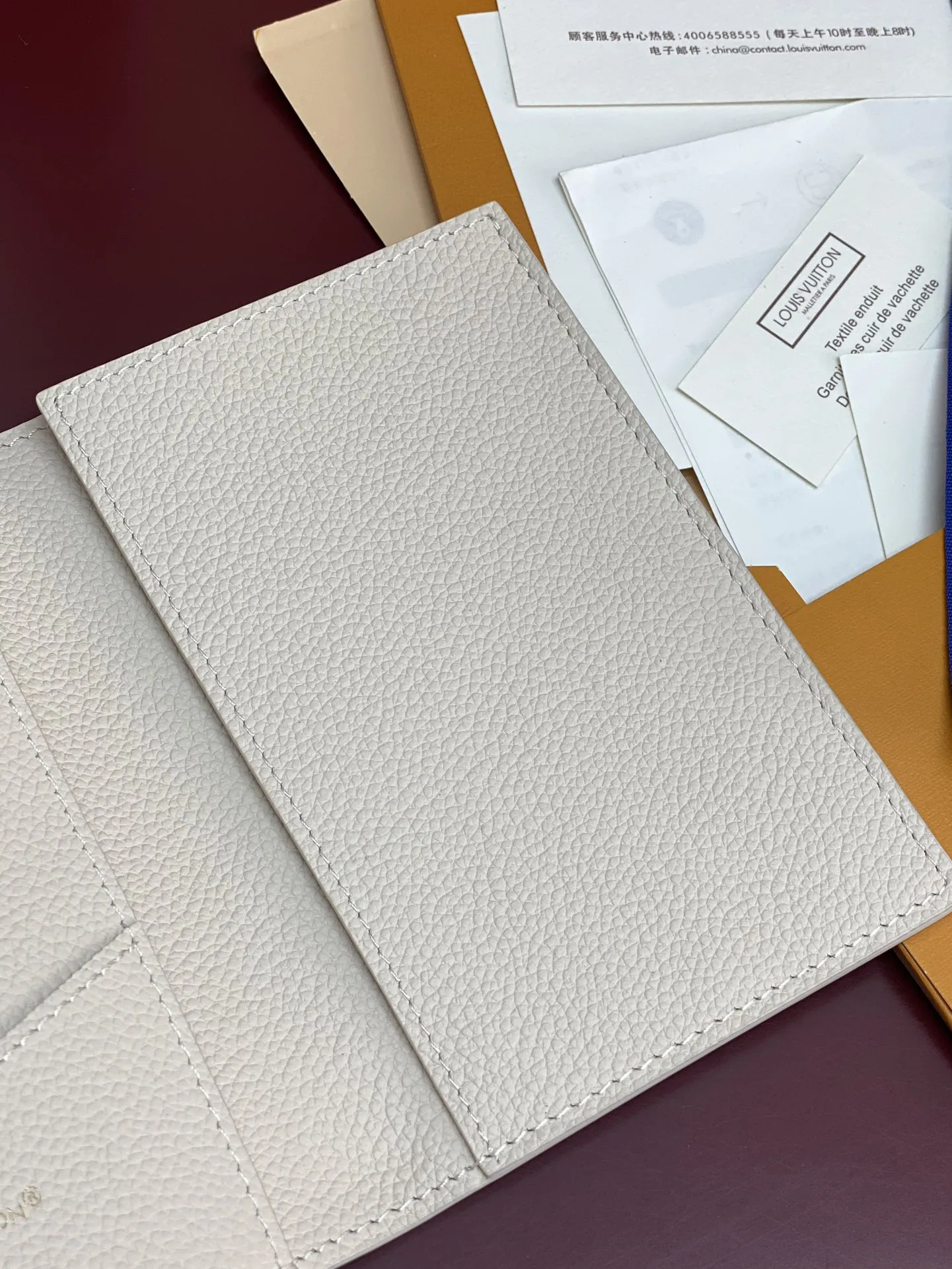 Louis Vuitton Passport Cover M25917 - 图片 9
