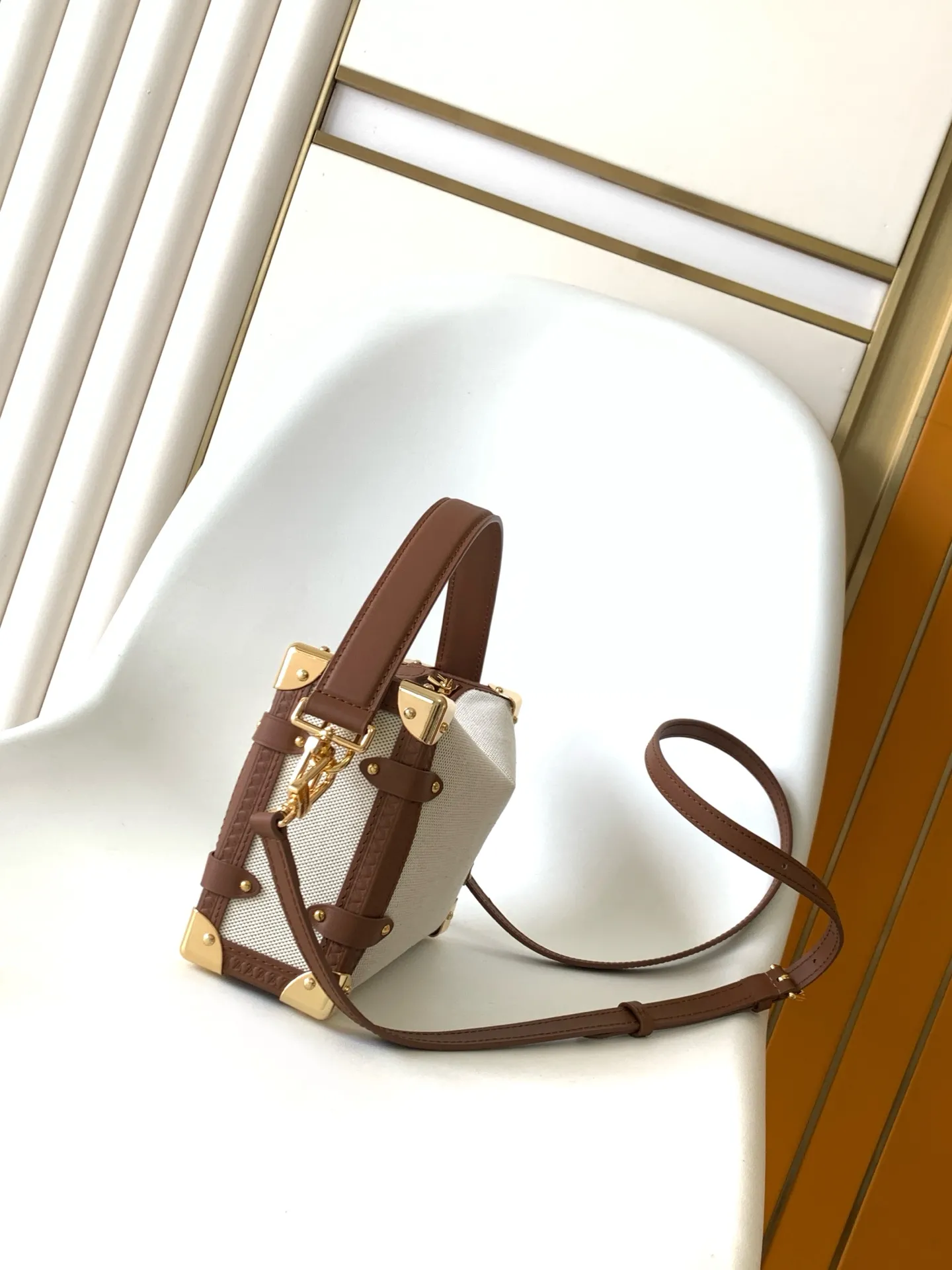 Louis Vuitton Side Trunk MM M14411 - 图片 4