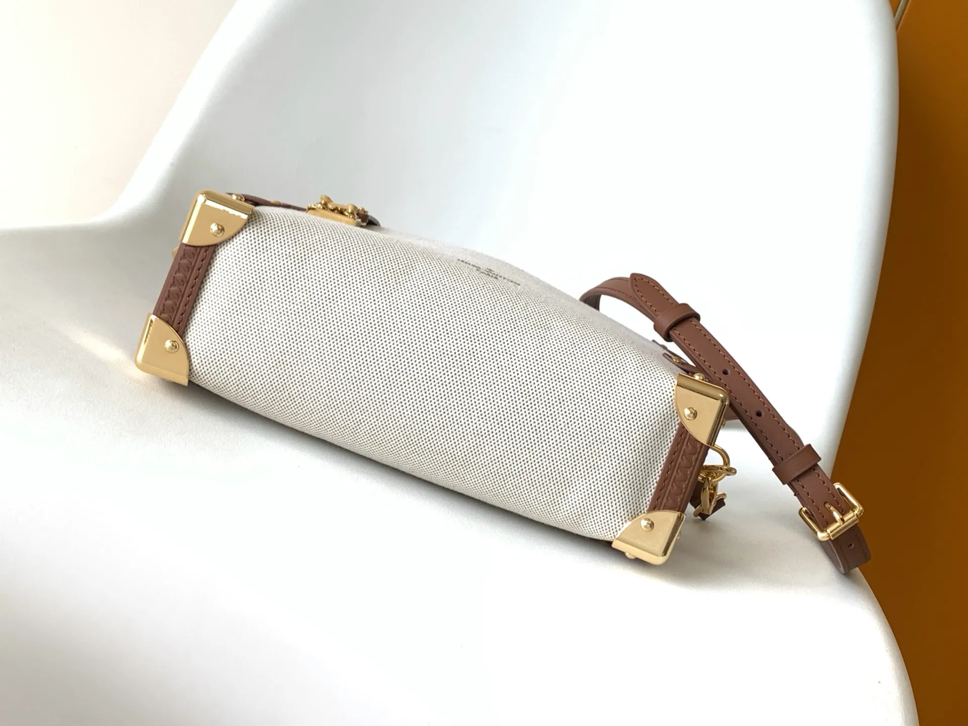 Louis Vuitton Side Trunk MM M14411 - 图片 6