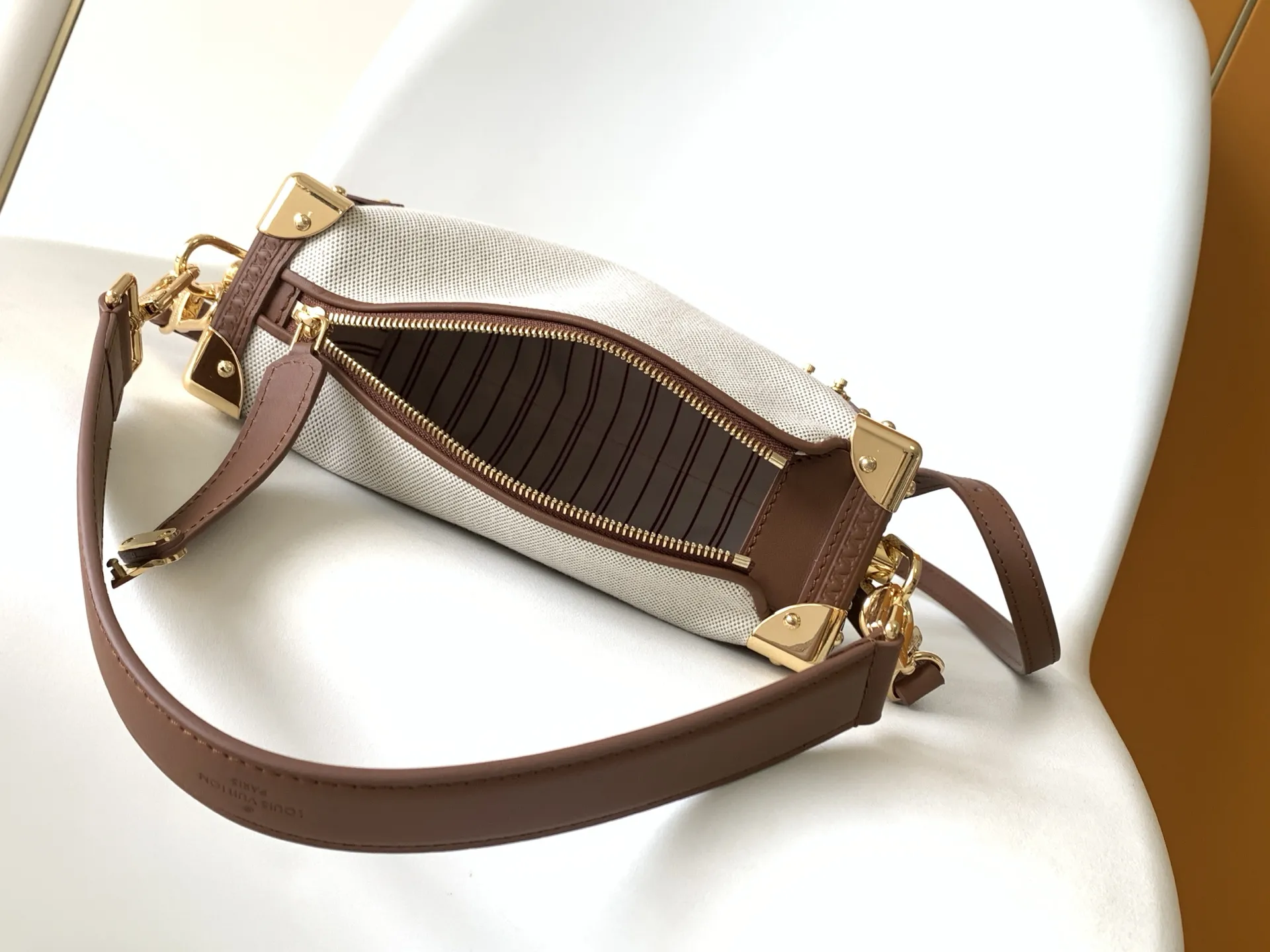 Louis Vuitton Side Trunk MM M14411 - 图片 10