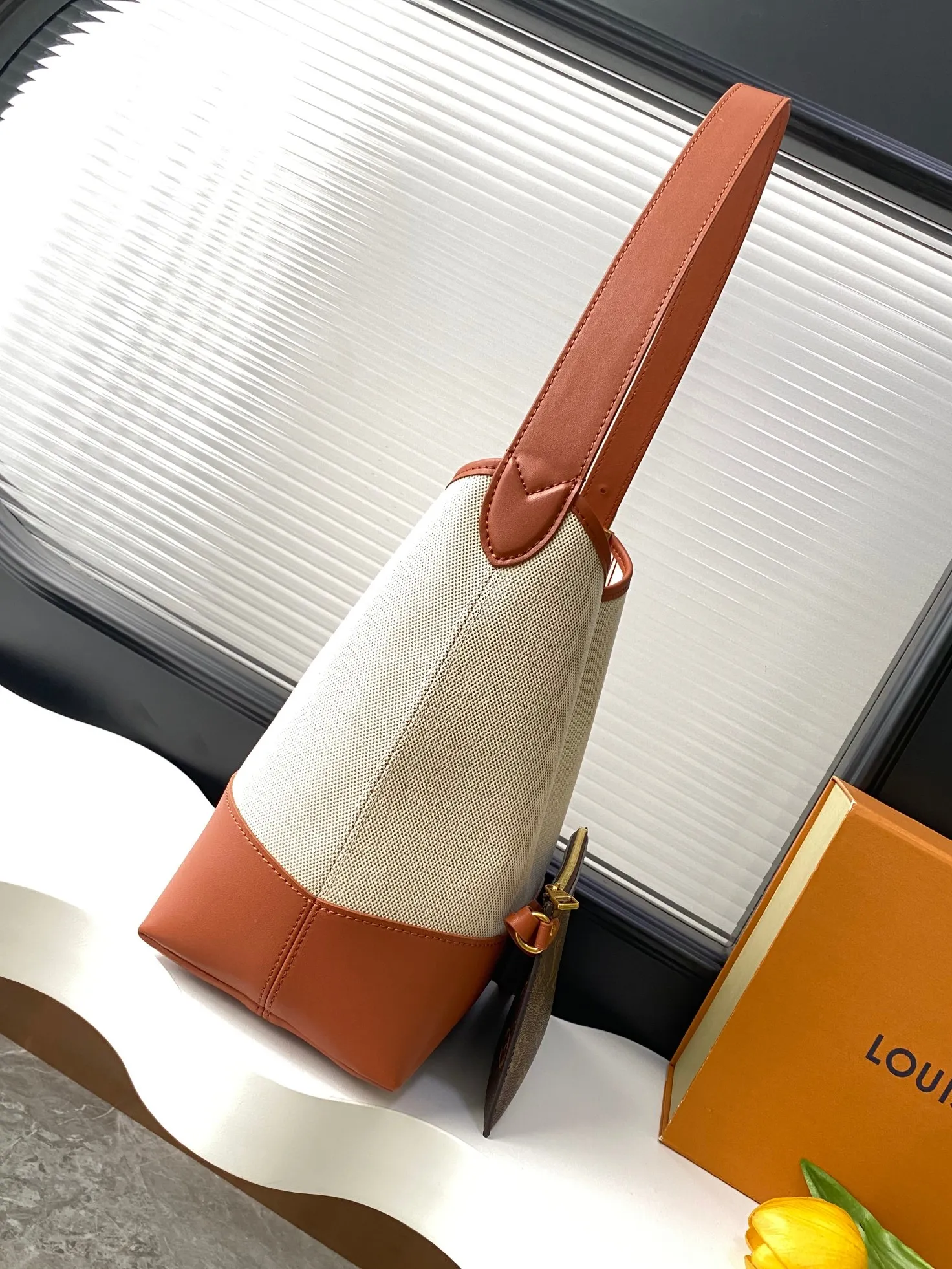 Louis Vuitton Low Key Hobo PM M25468 - 图片 4