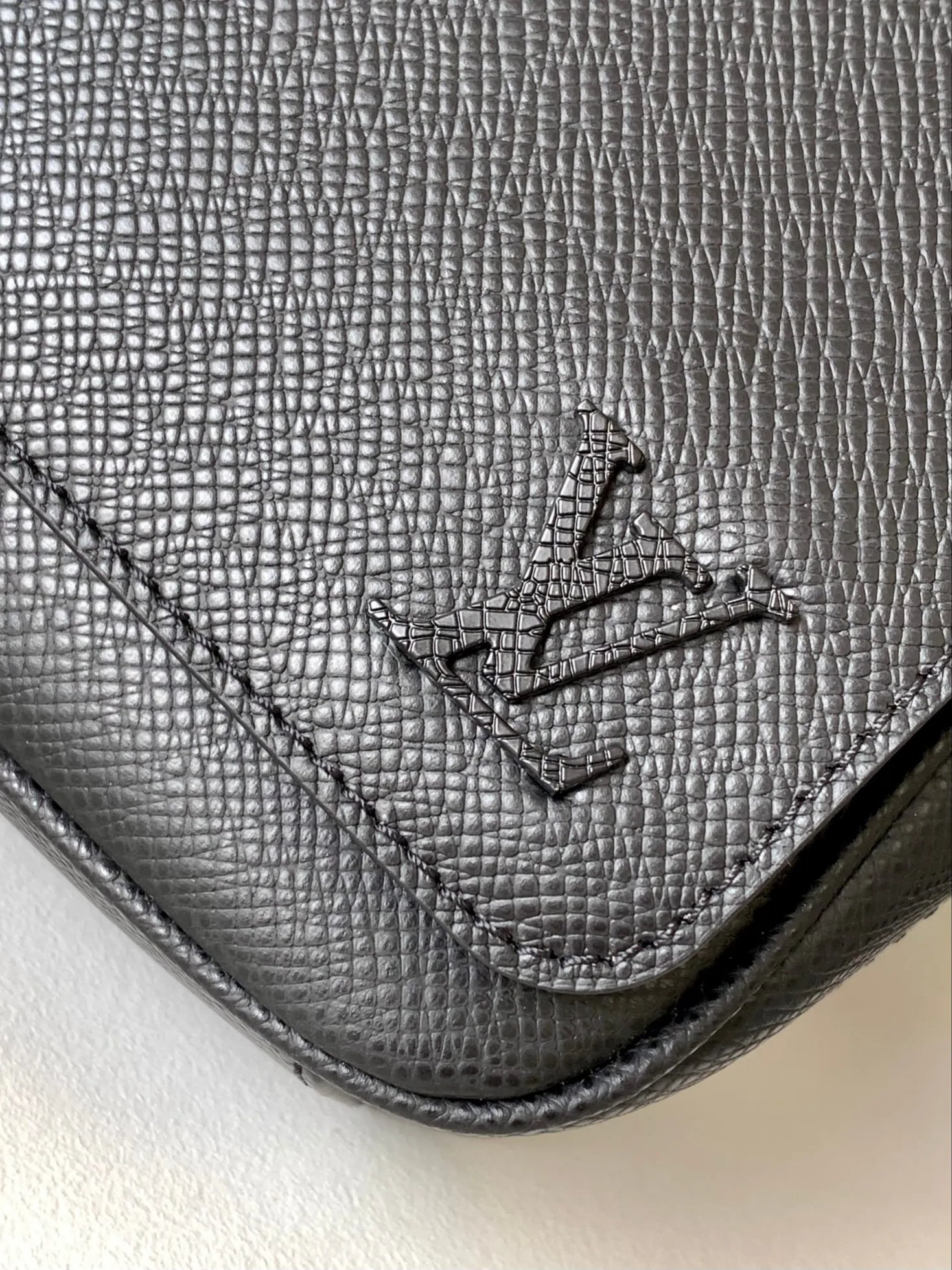 Louis Vuitton District PM M30850 - 图片 7
