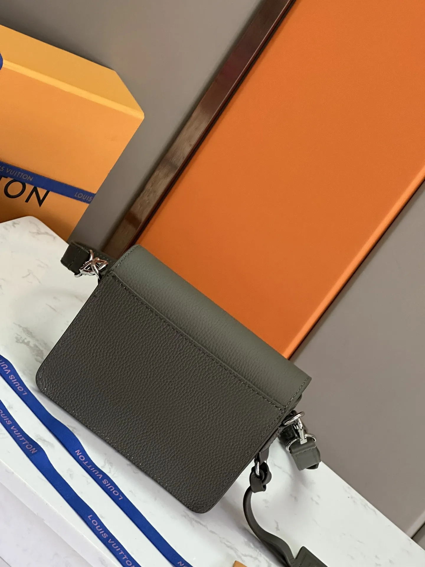 Louis Vuitton Fastline Wearable Wallet M82086 - 图片 5