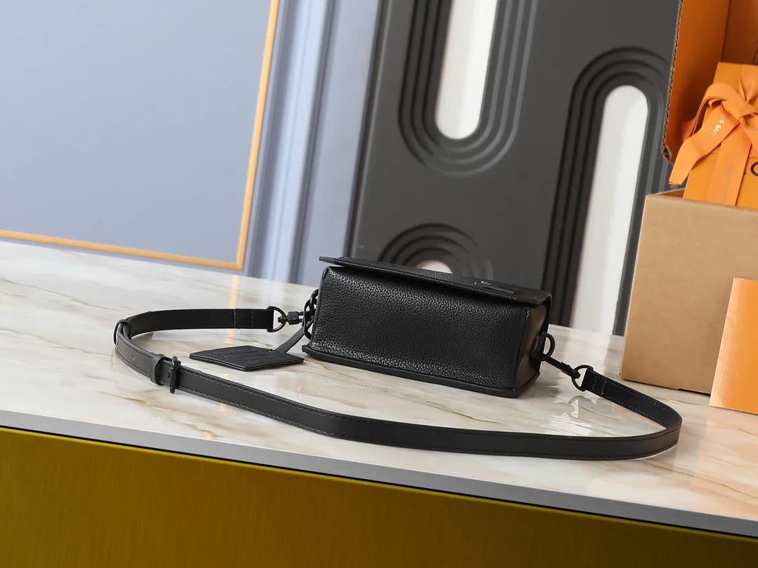 Louis Vuitton Fastline Wearable Wallet M82085 - 图片 6