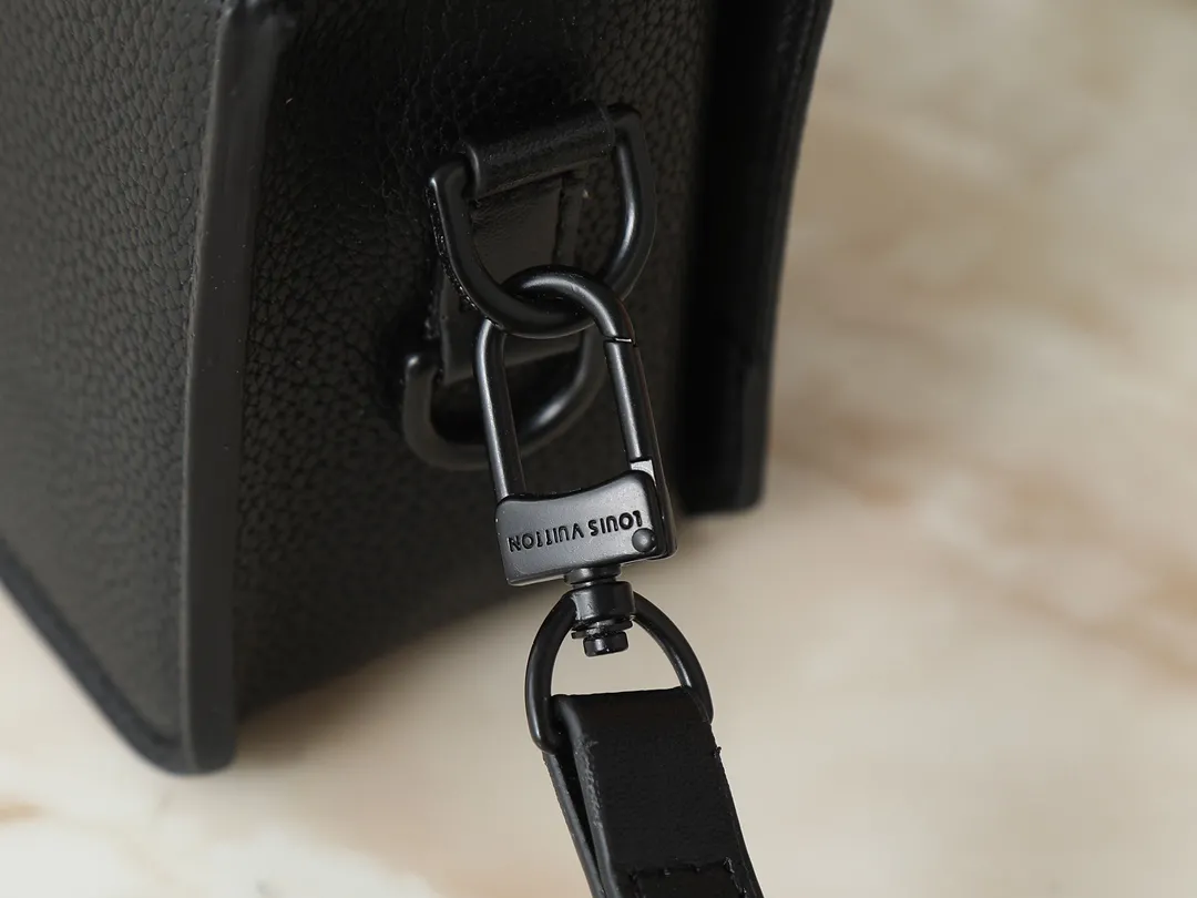 Louis Vuitton Fastline Wearable Wallet M82085 - 图片 8