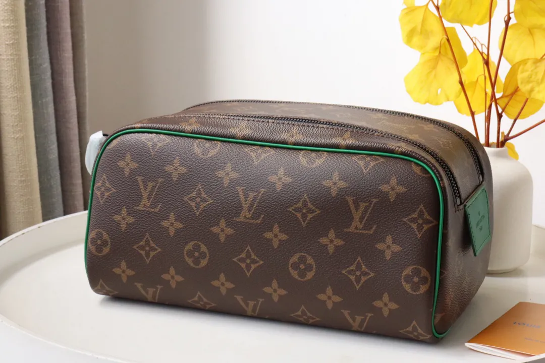 Louis Vuitton Dopp Kit M46253 - 图片 3