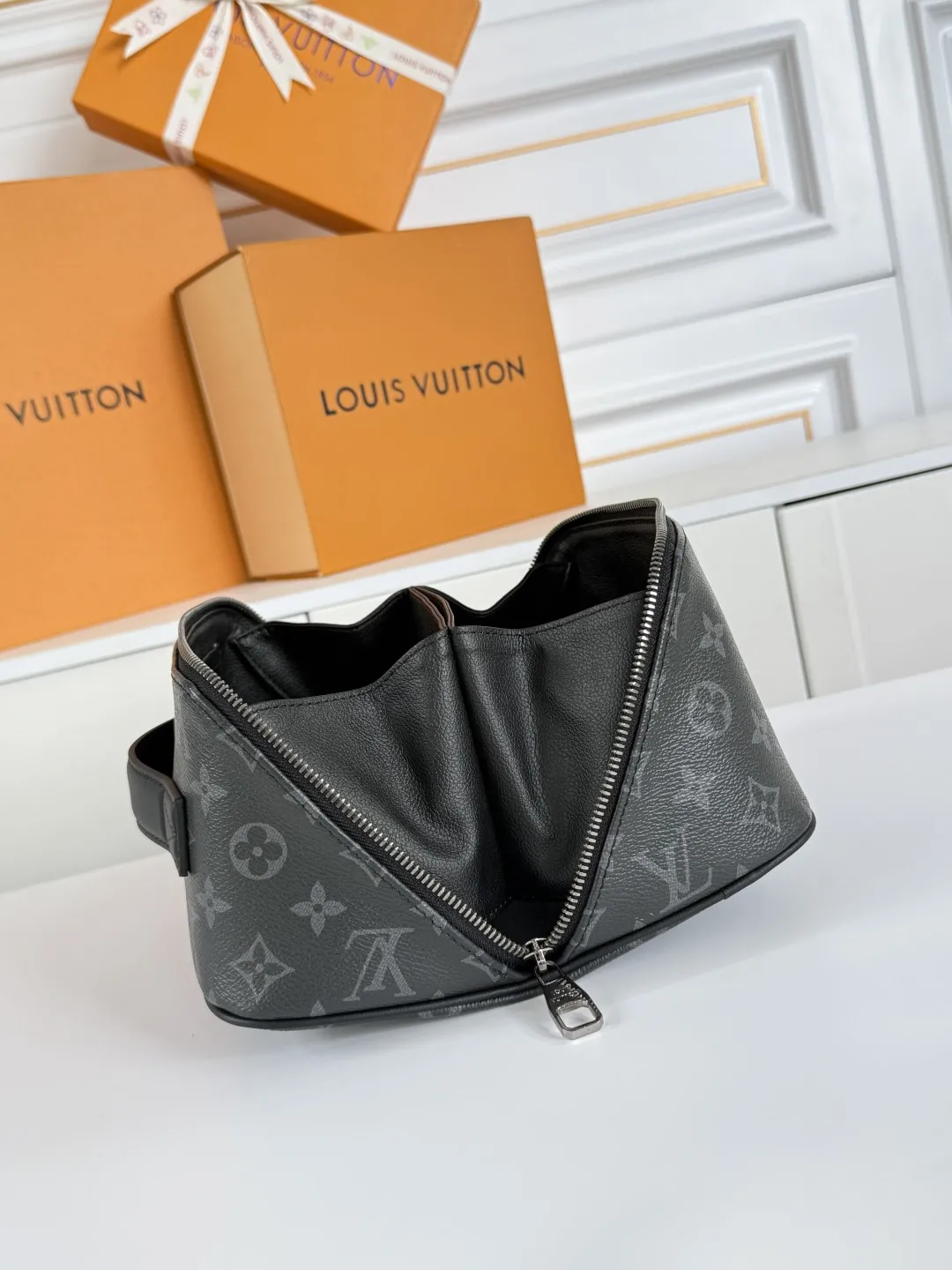 Louis Vuitton Toiletry Bag M11508 - 图片 9