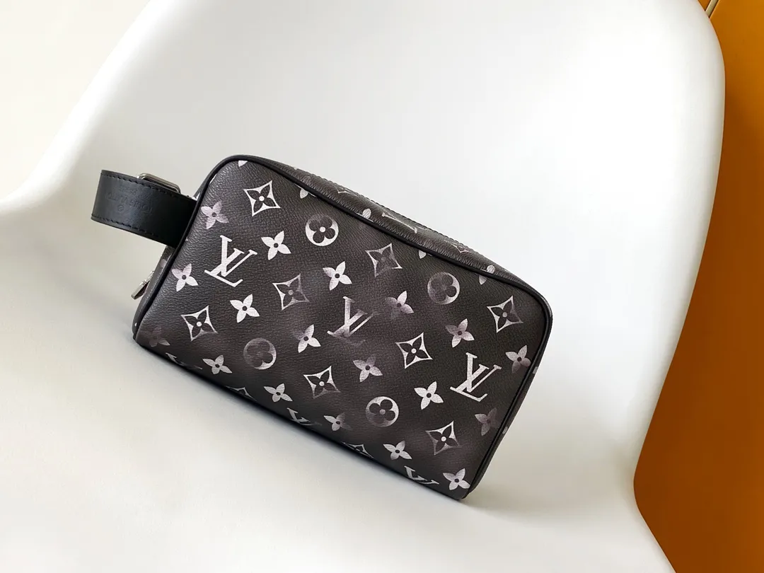 Louis Vuitton Locker Dopp Kit M11670 - 图片 3