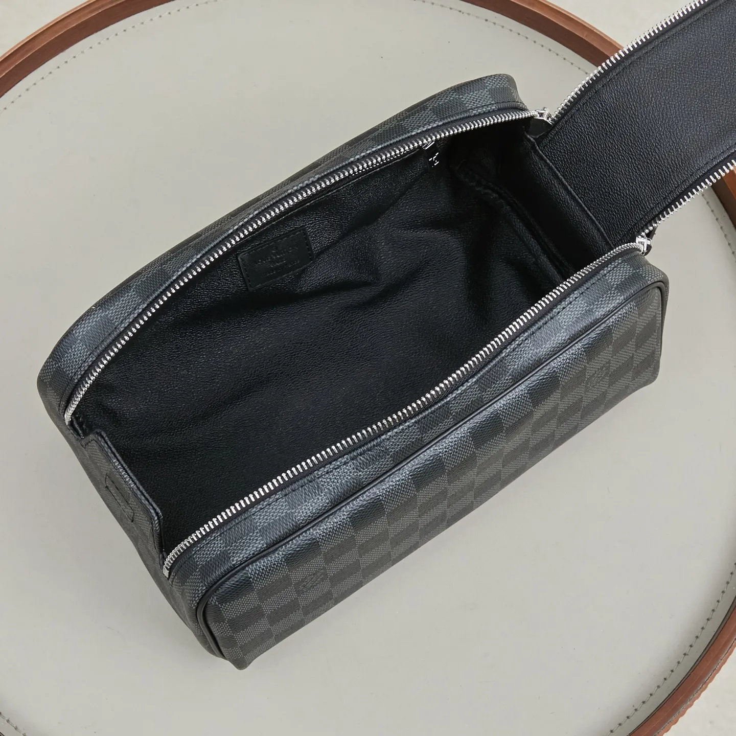 Alternative view of Louis Vuitton Dopp Kit Toilet Pouch N40127