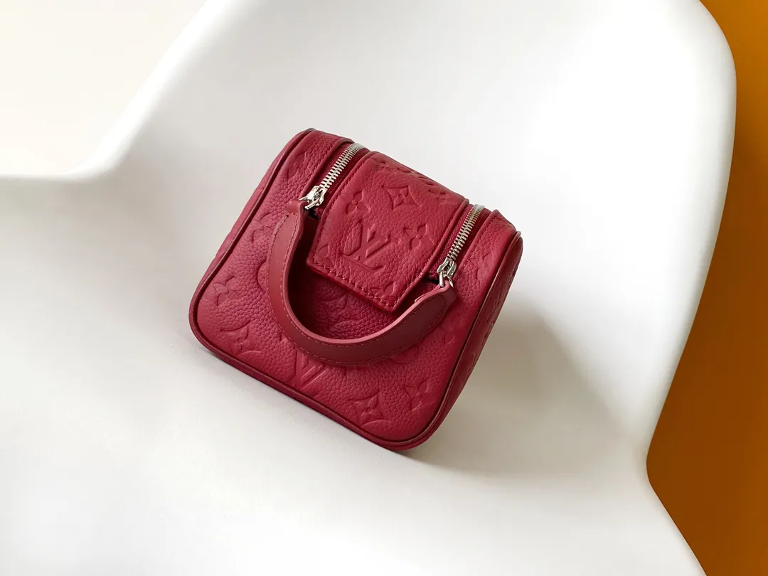 Louis Vuitton Dopp Kit M13023 - Image 4