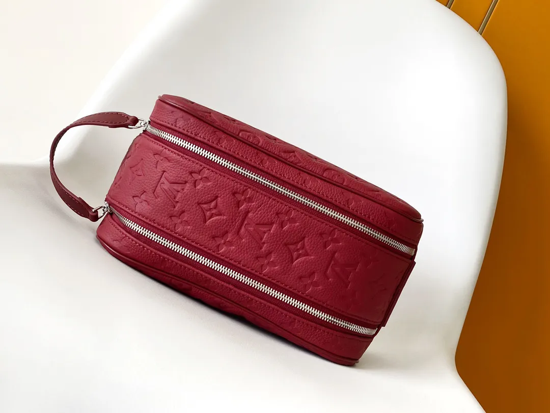 Louis Vuitton Dopp Kit M13023 - Image 7
