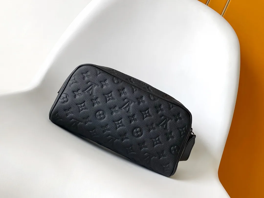 Louis Vuitton Dopp Kit M59478 - Image 5