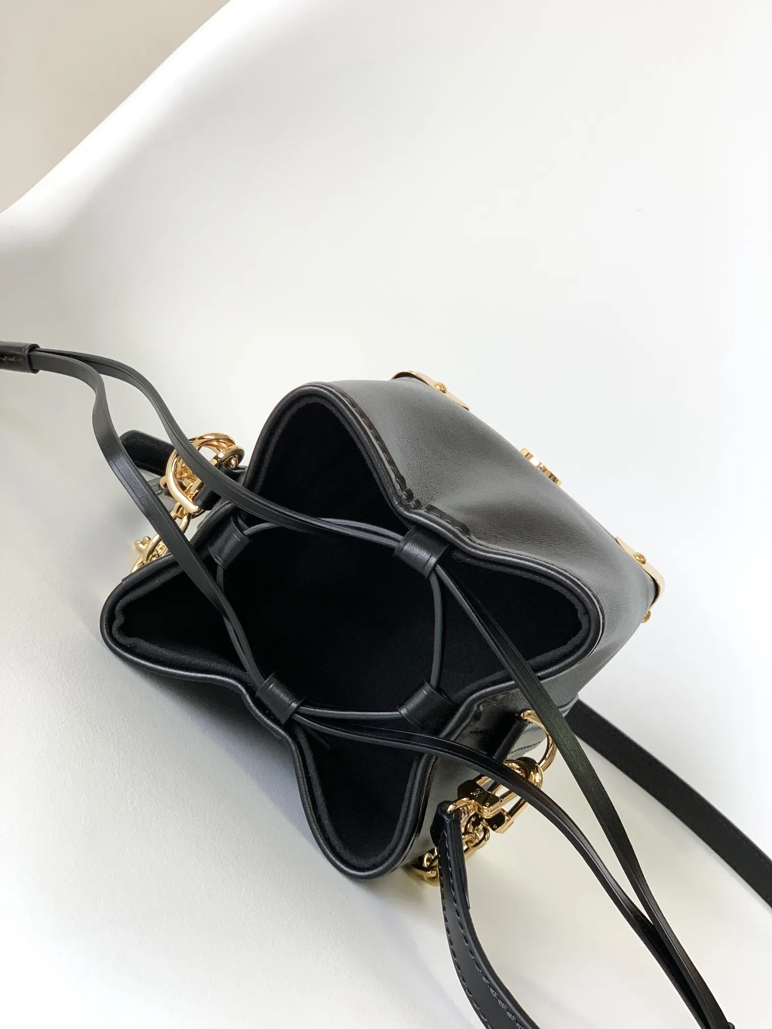 Louis Vuitton Noé Purse LV Charms M82886 - 图片 9